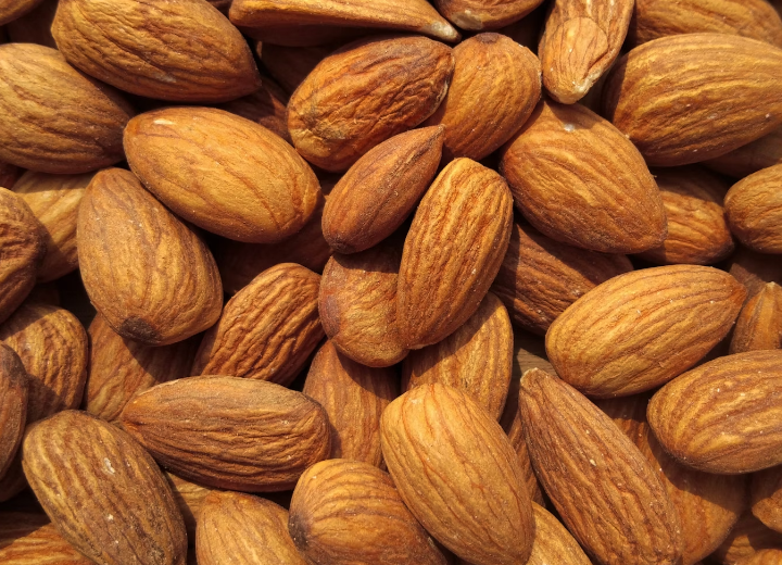 필수 아미노산 음식 : 아몬드