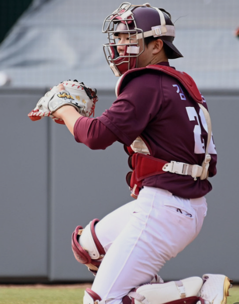 포수 장비 착용한 김시앙