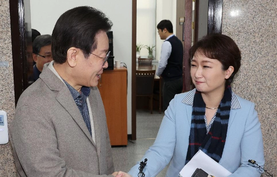 이언주 복당 이유와 민주당 반응 &amp;#124; 이언주 국회의원 프로필 나이 고향 재산