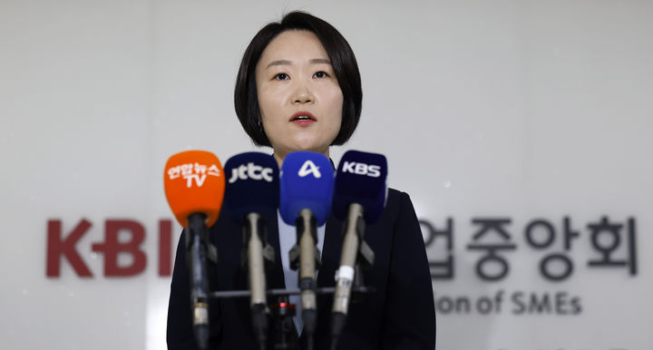 이소영 장관 후보자 중소기업 방문, AI 전환과 ESG 대응 강화 의지 밝혀 참고 이미지 2