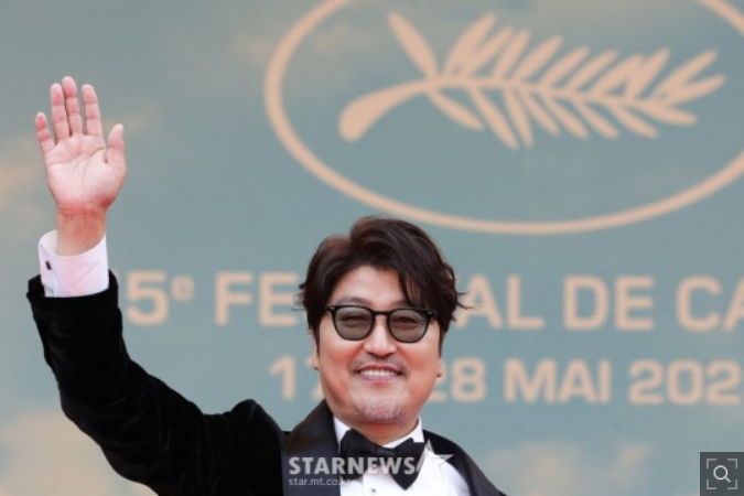 아이유 칸 여우주연상