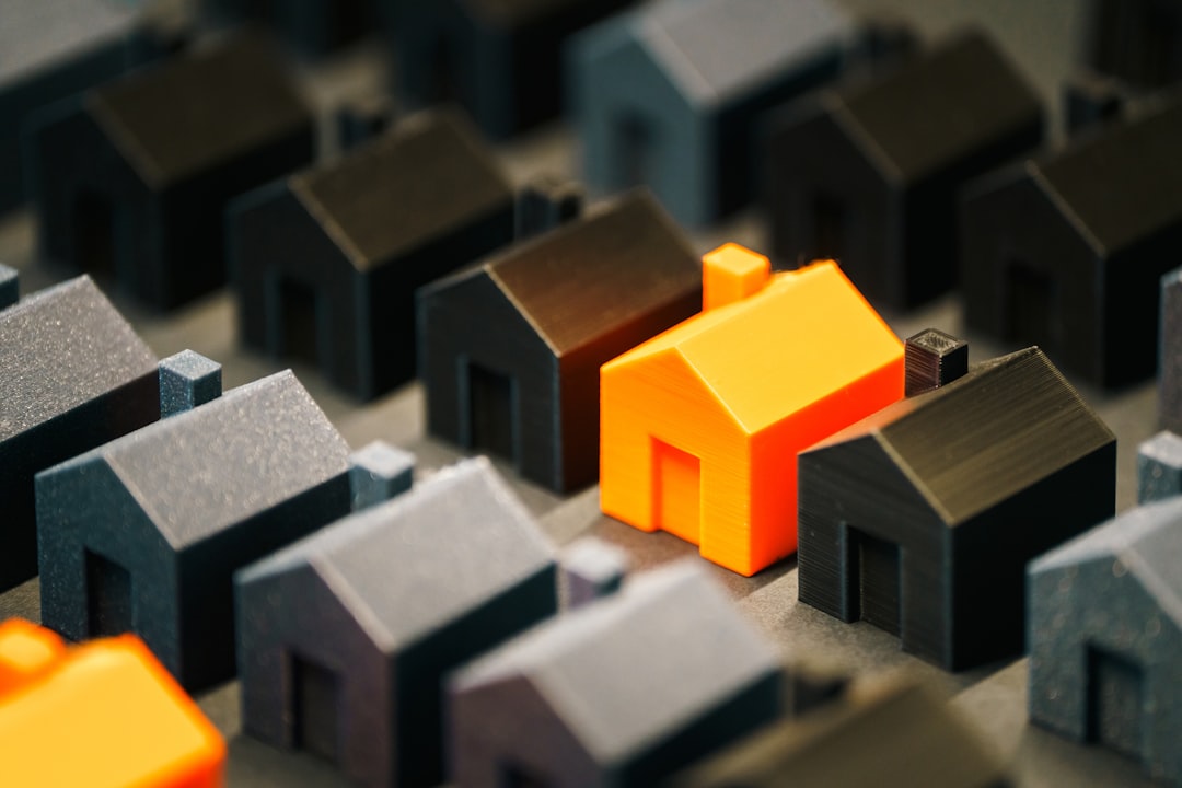 '주택가격' - 'Housing Price'