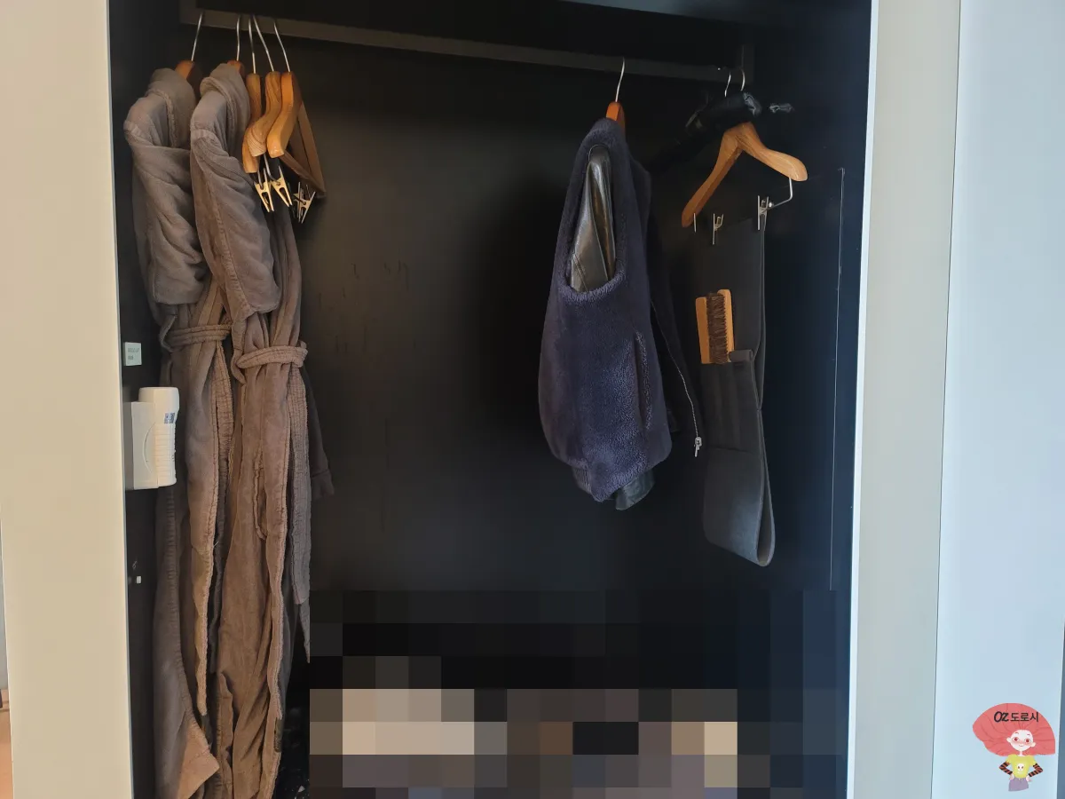 인천-중구-영종도-네스트호텔-스탠다드-트윈-객실-옷장