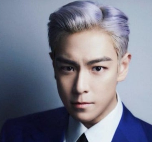 시간은 기다려주지 않을텐데... 그가 너무늦지않게 다시 멤버들의곁을로 돌아오기를 바래본다