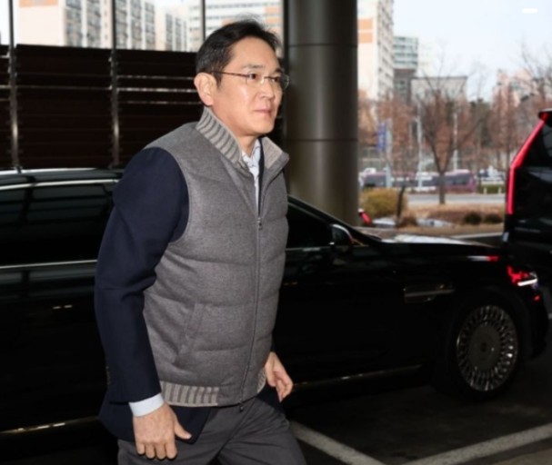 이재용 패딩조끼 브랜드