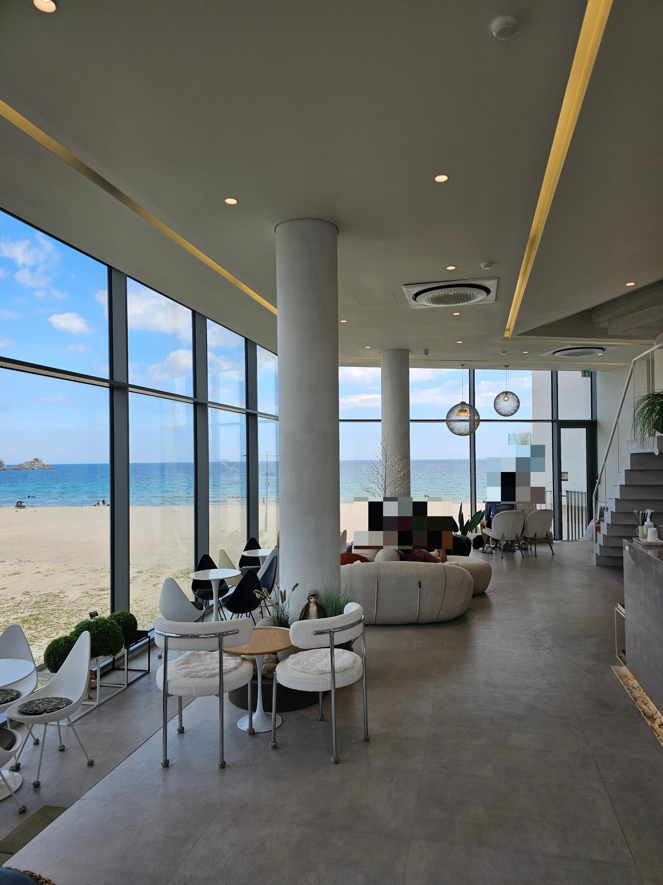 모노섬카페 내부