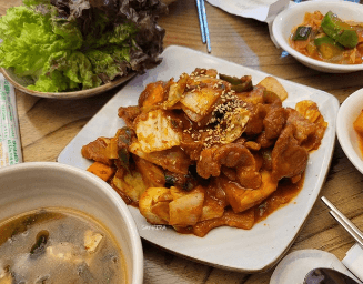 백반기행 우리콩 청국장찌개 돼지수육 백반 대학로 맛집