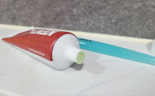 치약 색상 사진