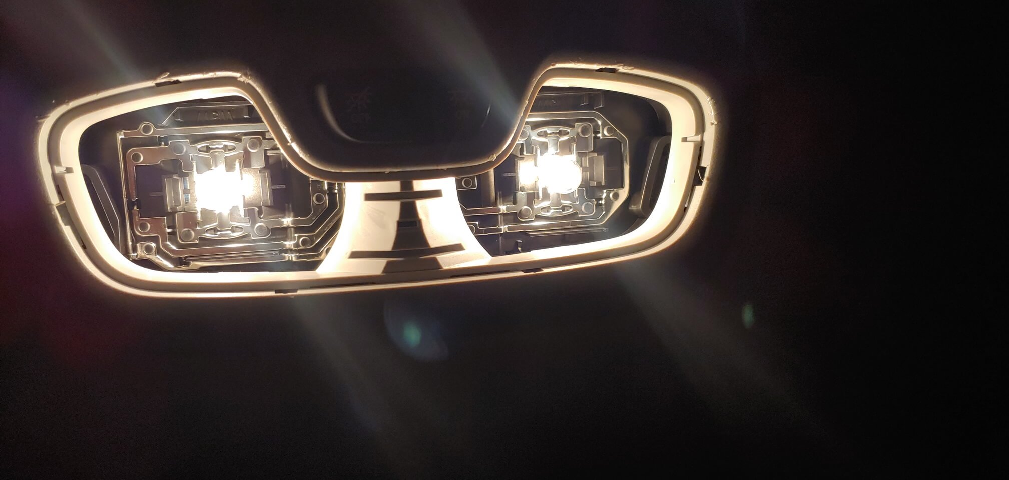 실제 차주가 알려주는 쉐보레 트랙스 크로스오버 - LED 실내등(전등) 교체하기