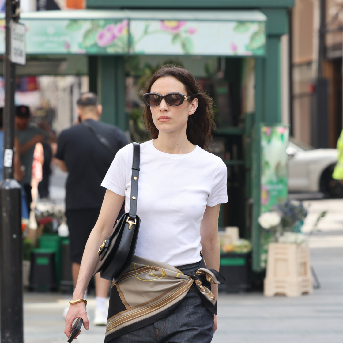 스카프, 방도스카프, 볼캡, 리조트룩, 스타일링, 크롭탑, 반다나, 락시크, 페스티벌룩, 여름, 패션플레이그라운드, 샌들