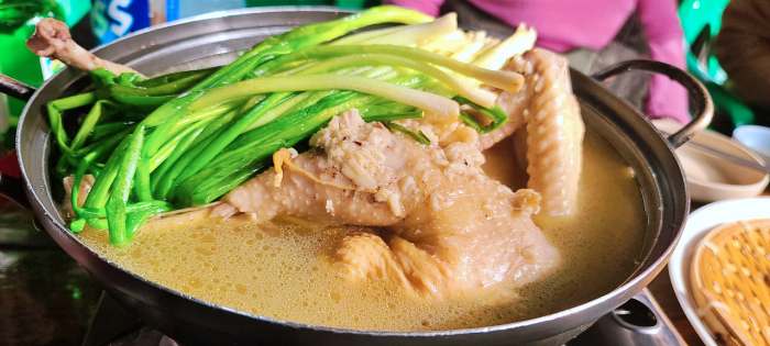 생생정보 은평구 북한산 닭백숙 닭도리탕 맛집