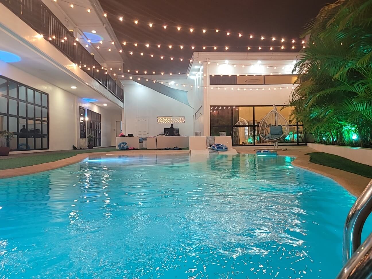 대가족 필리핀 여행 숙소&amp;#44; 풀빌라 저렴하게 예약하기