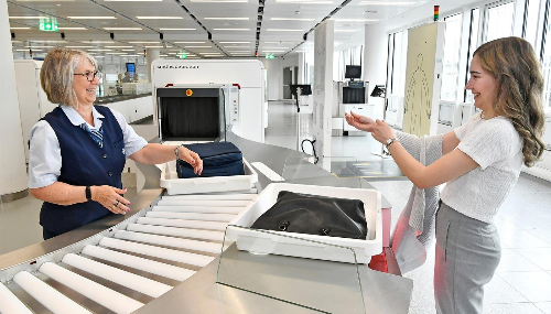 뮌헨공항 보안검사대 모습