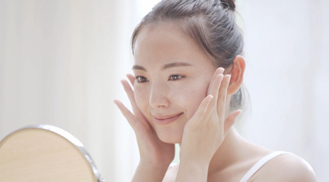 피부 관리를 하는 것.