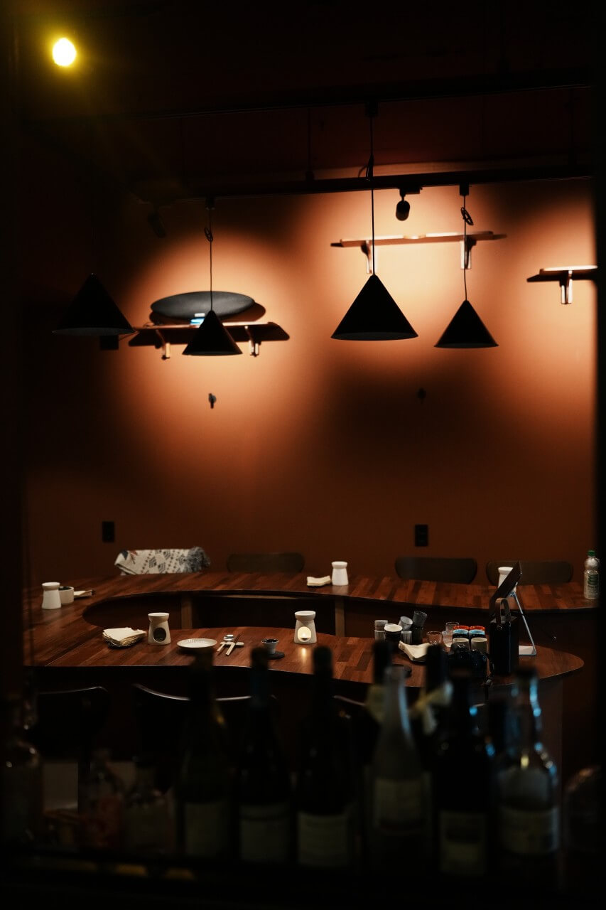 생생정보 핫 플레이스 Now 옛것에 젊은 감성을 더하다! 전주 객리단길 여행 백야(소개팅한식주점), 전주영화호텔 영화도서관, 잔향화실, 무국적식당