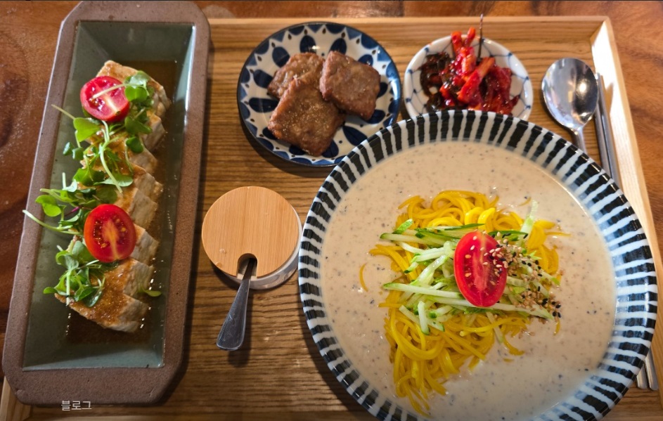 두부콩국수