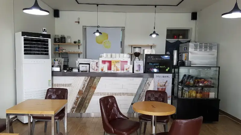 윤콩-매장내부