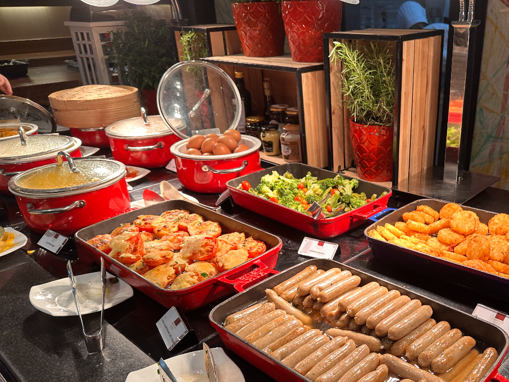 콘래드 센테니얼 호텔 조식