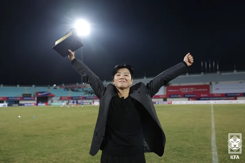 여자 축구 전가을 은퇴