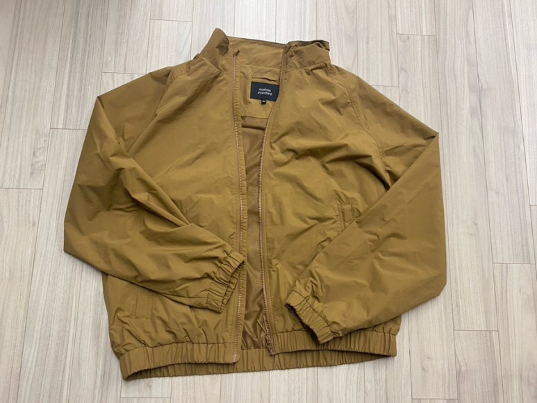 무신사 무신사스탠다드 바람막이 오버사이즈 하이넥 윈드브레이커 재킷 [라이트 브라운]OVERSIZE HIGH NECK WINDBREAKER JACKET [LIGHT BROWN]