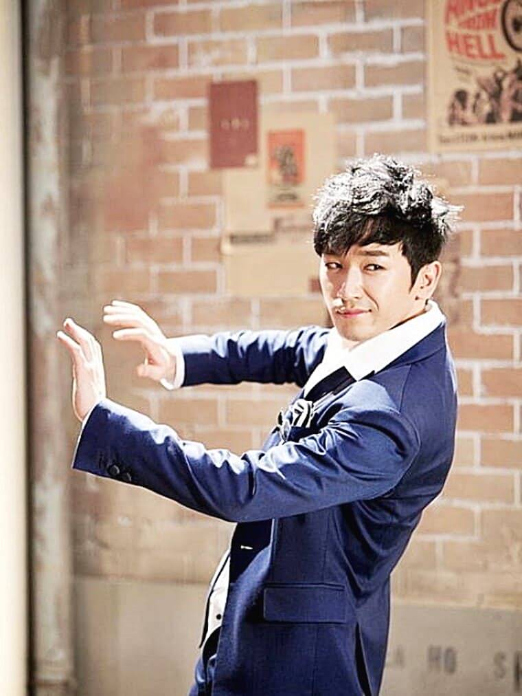 가수-이민우