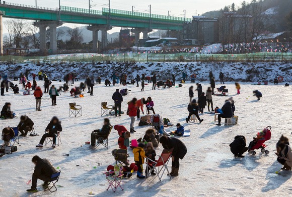 가평 청평 북한강 대성리 송어축제