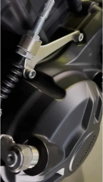 차에서 이상한 소리 엔진룸 탁탁 소음 원인과 수리 꿀팁에 대해_9