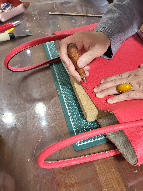 다시 송곳질