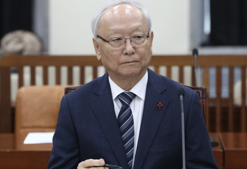 이병호 징역