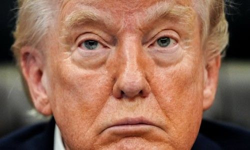 트럼프 휴전 연장 선언에 이란 "인정 불가" 즉각 반발... 2026 중동 긴장 최고조, 해상봉쇄가 변수