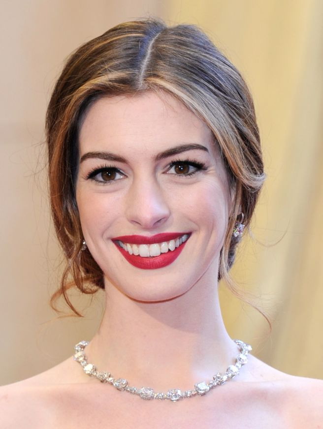 앤 해서웨이 프로필 유퀴즈 악마는 프라다를 입는다2