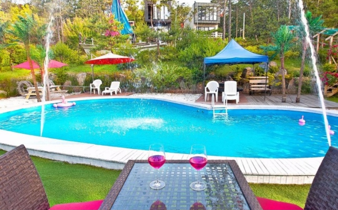 그로브리조트 야외 수영장