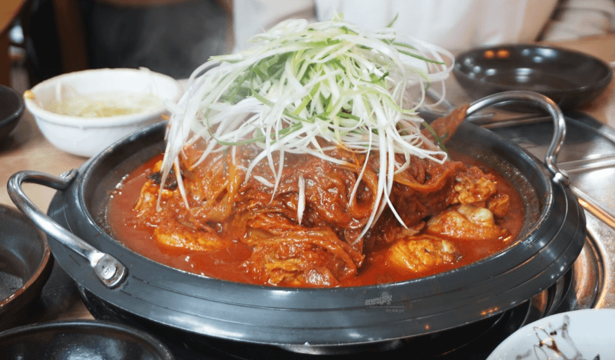 생방송오늘저녁 묵은지닭볶음탕 토종닭백숙 광주 맛집