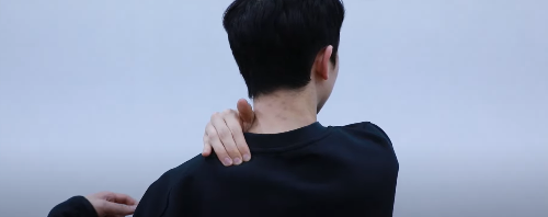 목, 어깨 담 걸렸을 때 빨리 푸는 법 스트레칭 4가지