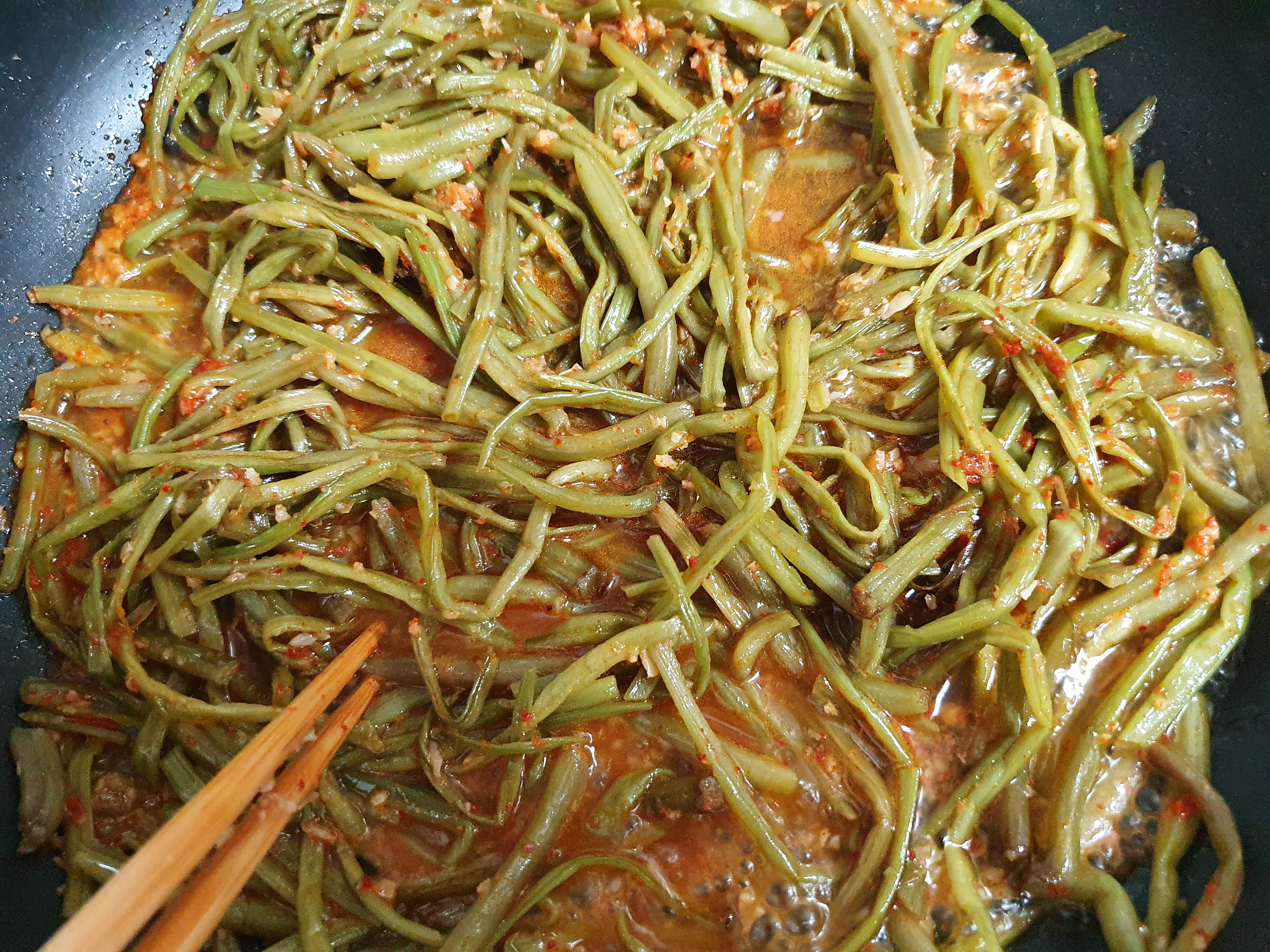 고구마순 볶음, 부드럽게 볶는법 고구마순 손질법