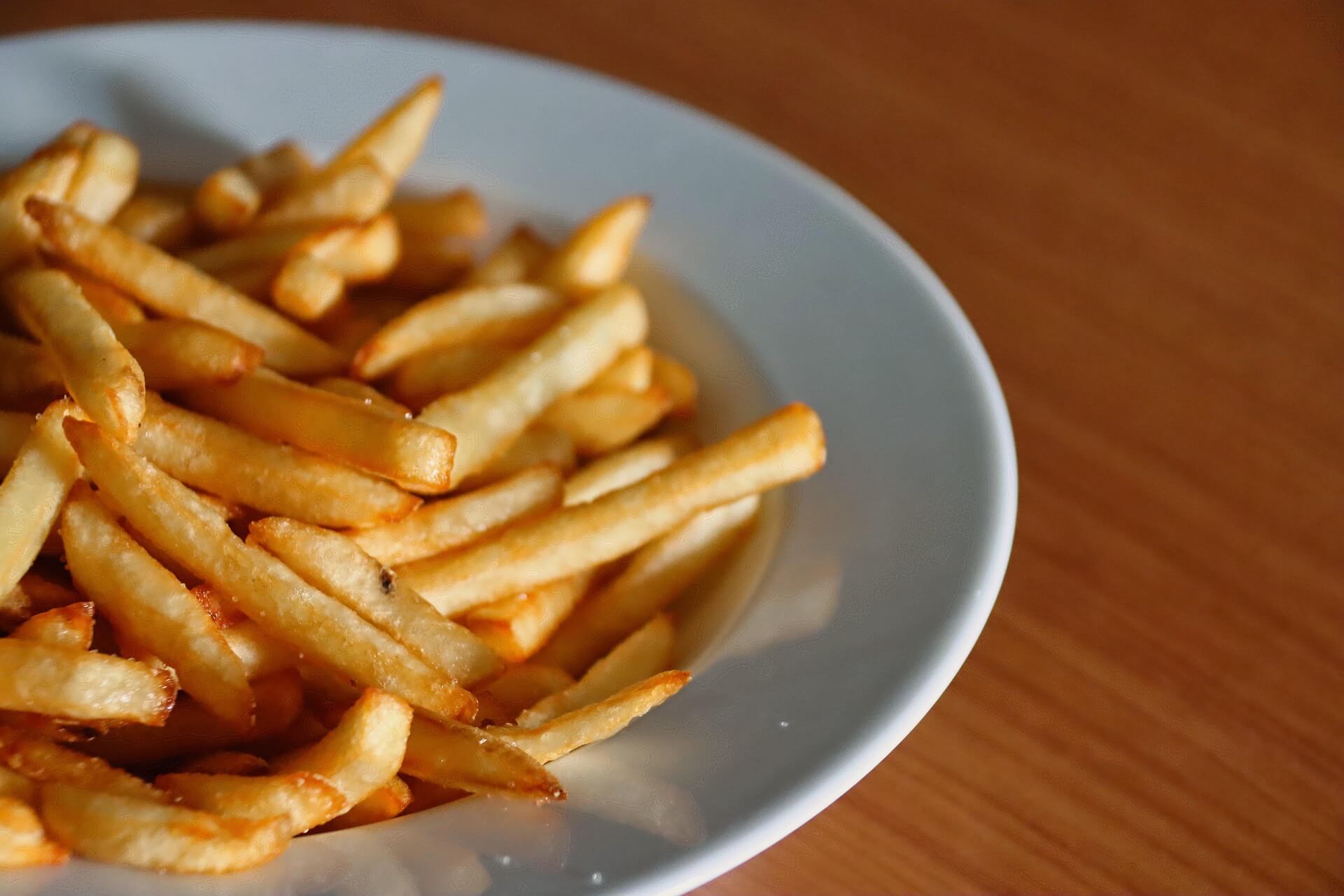 감자튀김 섭취 빈도가 달라지는 상황에 대한 인식 차이