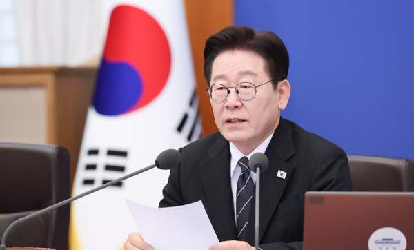 최고가격제 발표하는 이재명 대통령 사진