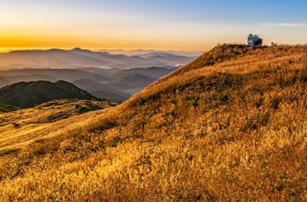 2025 가을 경상도 단풍 명소 산행 추천 ❘ 주왕산&middot;가야산&middot;팔공산 절정 시기