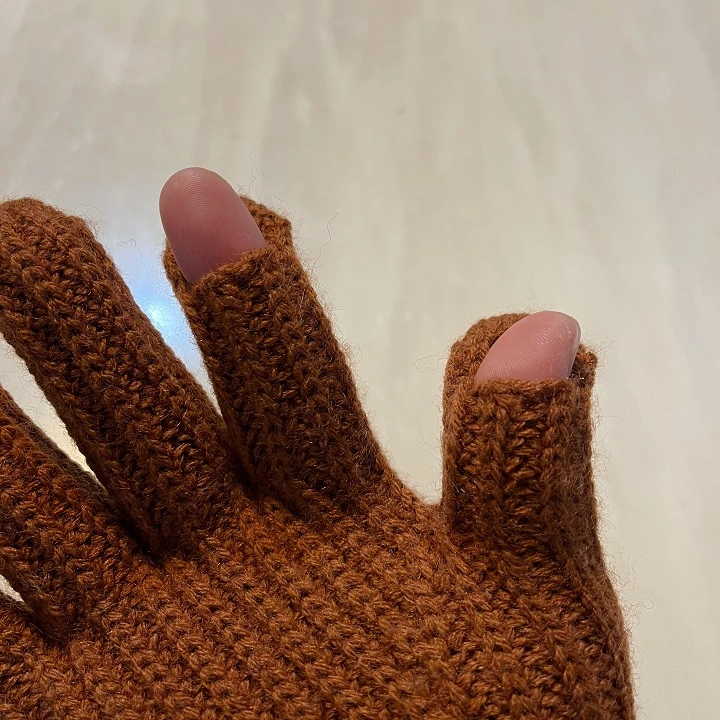 토마스모어 장갑 핑거 벗긴 사진