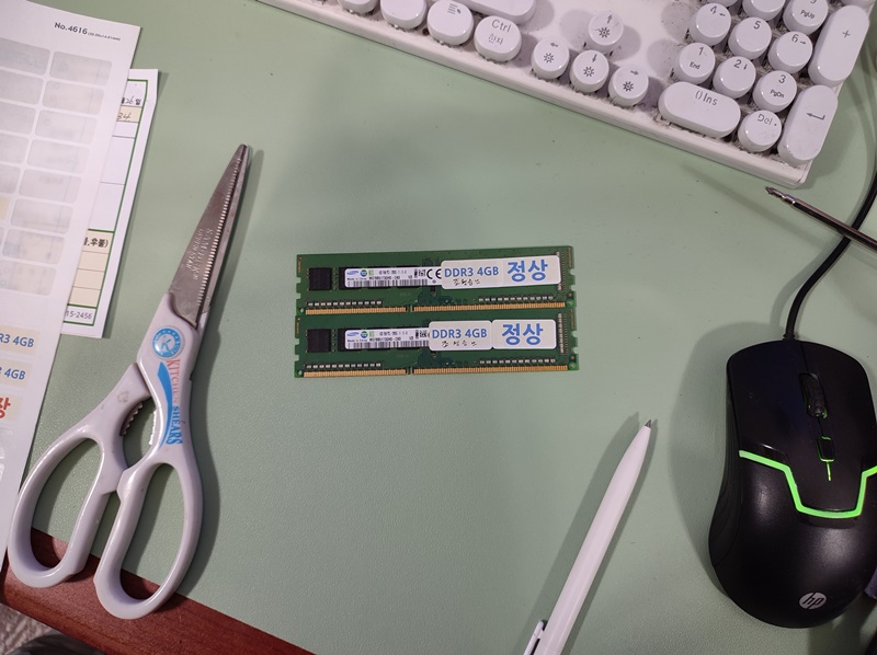 정상 판별된 메모리는 정상 스티커를 붙였습니다.