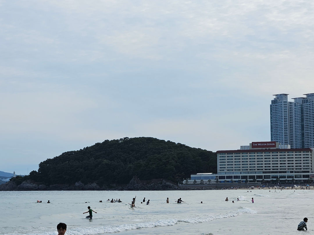 해운대 해수욕장 동백섬