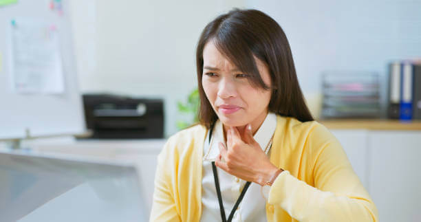 목소리가 자꾸 끊기고 떨린다면? 연축성 발성장애 증상과 치료법!