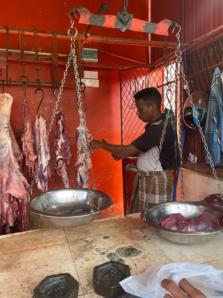 스리랑카 시골마을에서 장보기