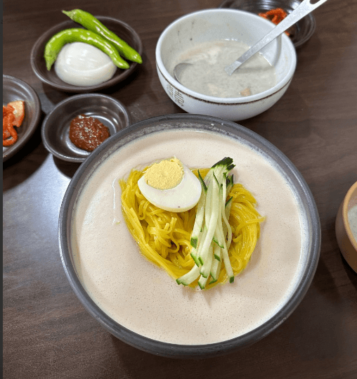 토밥즈 토요일은 밥이 좋아 경주 콩국 맛집