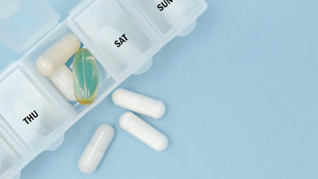 1️⃣ 비상 상비약 - 현지 약국을 믿을 수 있을까?