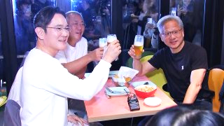 젠슨 황 시구 두산그룹 주가 두산로보틱스 상한가