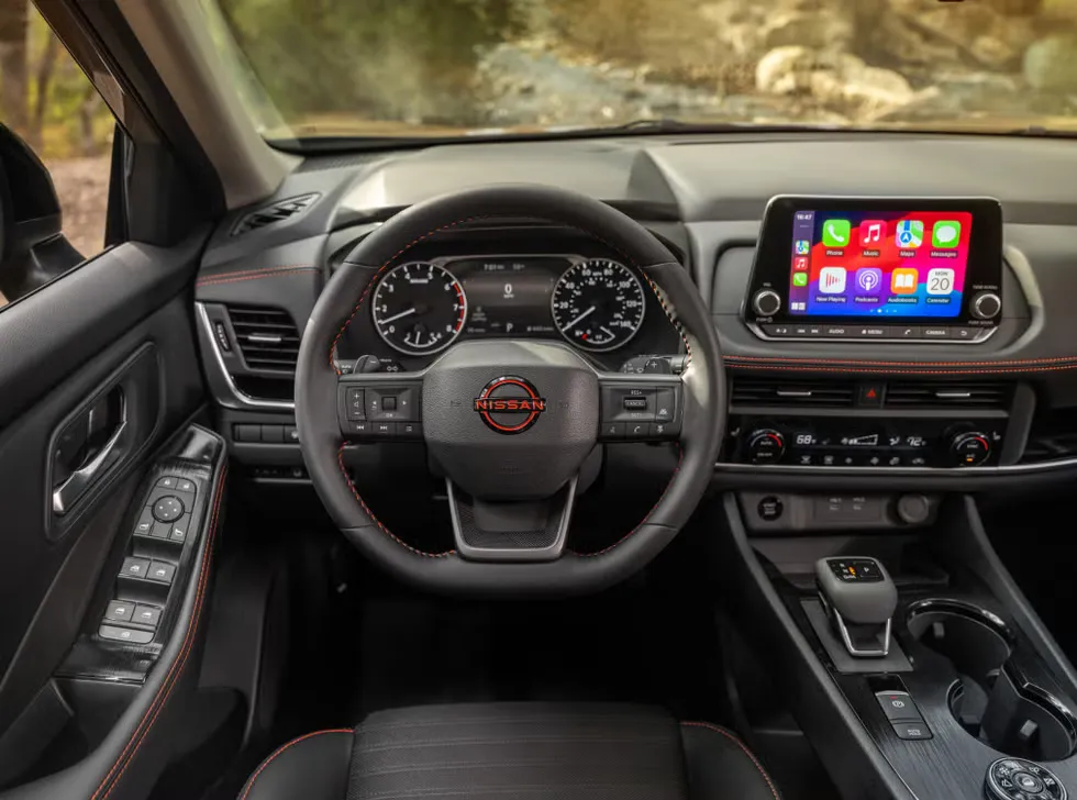 닛산 로그 이미지