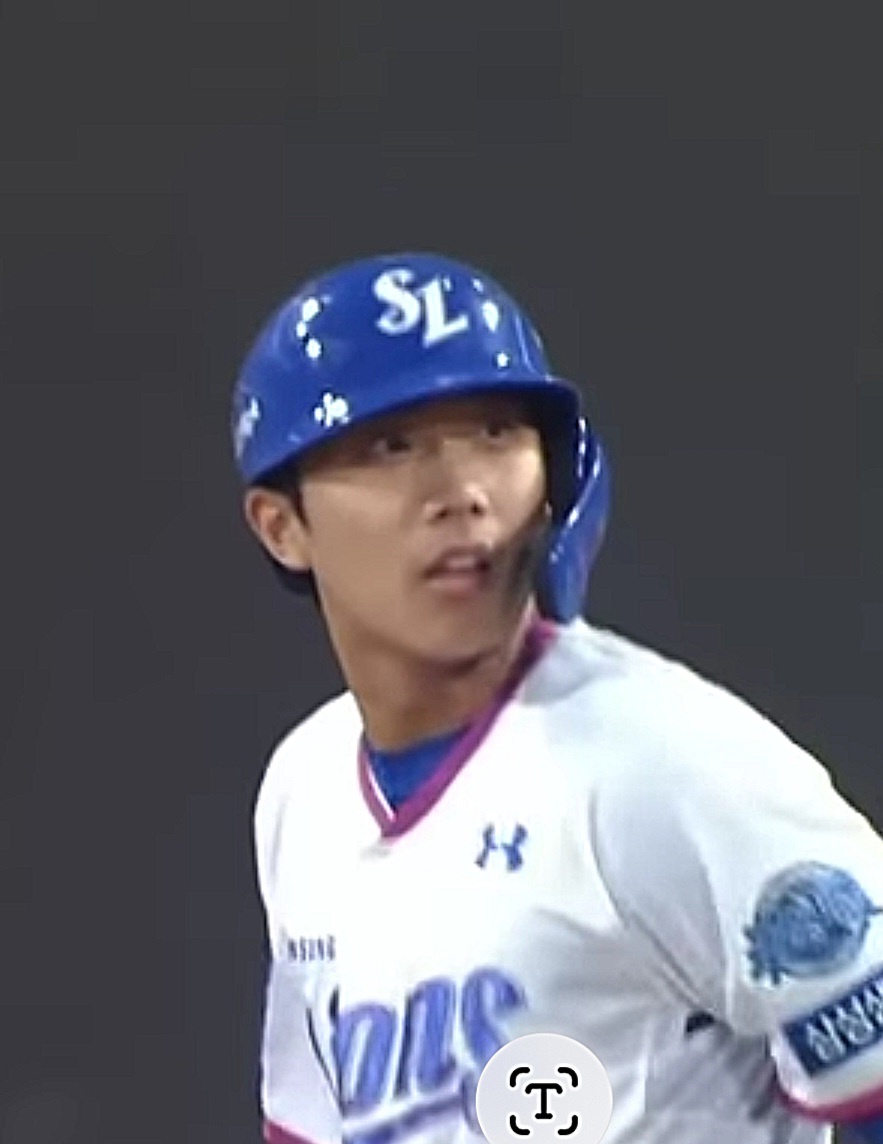 장타를-치는-선수입니다.