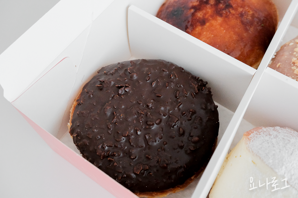 도넛맛집 도넛드로잉 드로잉도넛 판교도넛 미금도넛 분당도넛 판교카페 판교카페추천 미금카페 미금카페추천 분당카페 분당카페추천 분당브런치 판교브런치 브런치카페추천 초코도넛 피넛도넛 라즈베리도넛 우유생크림도넛