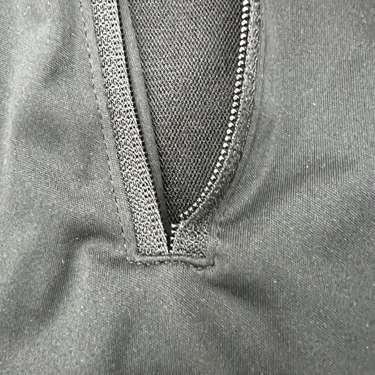 슬라이더가 빠지면서 이빨이 손상된 사진